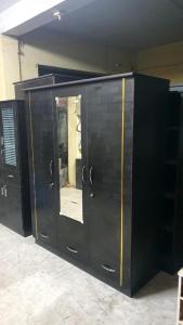 jay-interior-black-cabinet